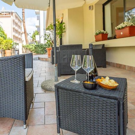 Hotel Vannucci リミニ エクステリア 写真