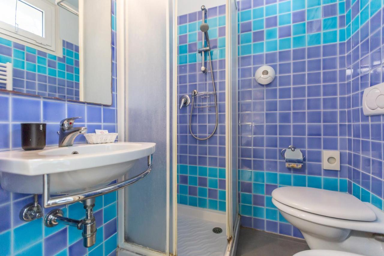 Hotel Vannucci リミニ エクステリア 写真