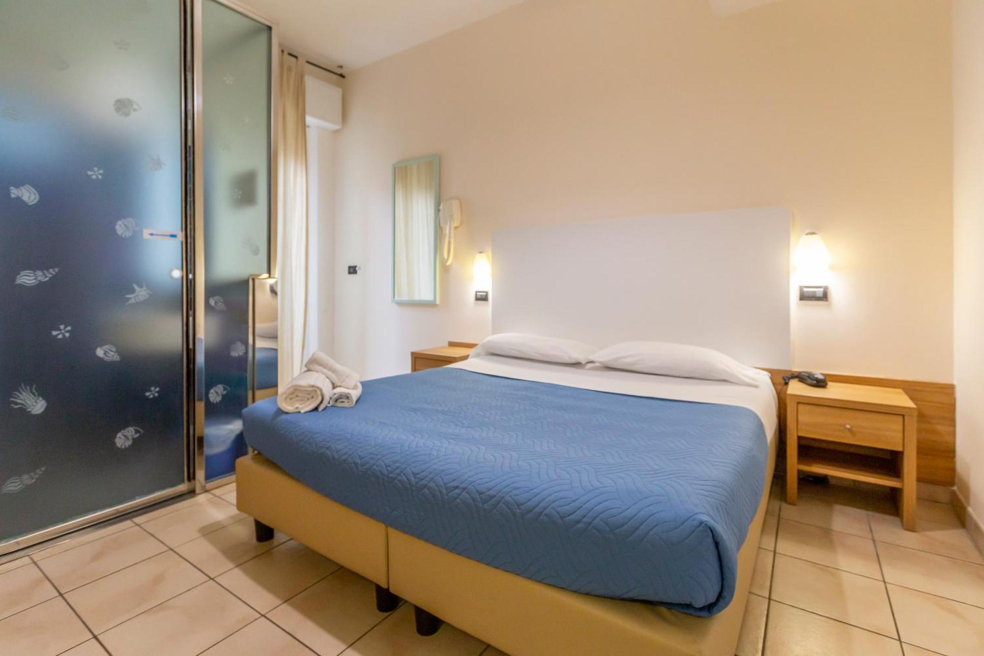 Hotel Vannucci リミニ エクステリア 写真