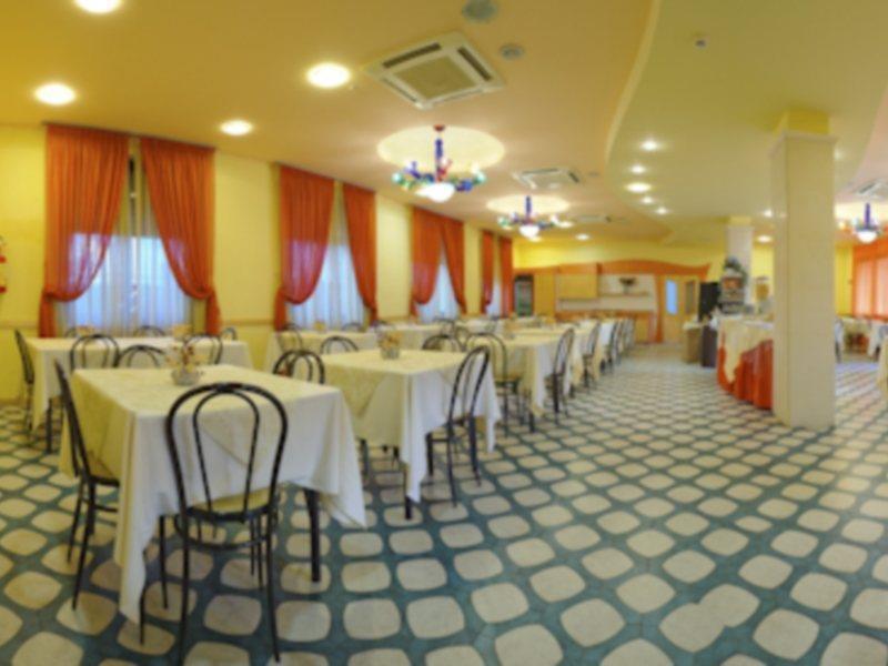 Hotel Vannucci リミニ エクステリア 写真